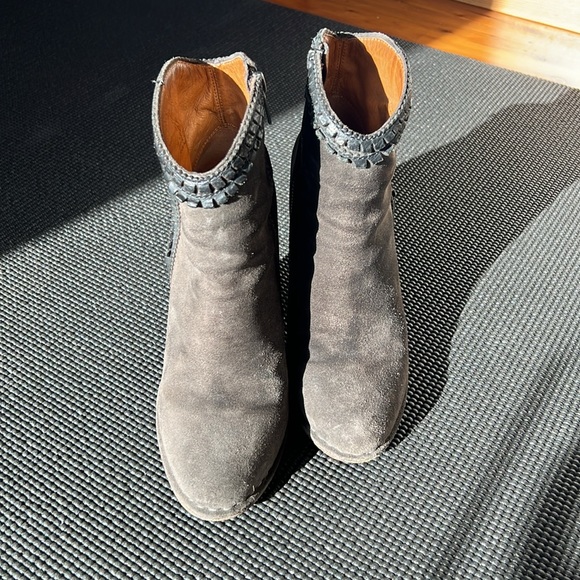 Frye Madeline Trim Short Bootie - Picture 4 of 11